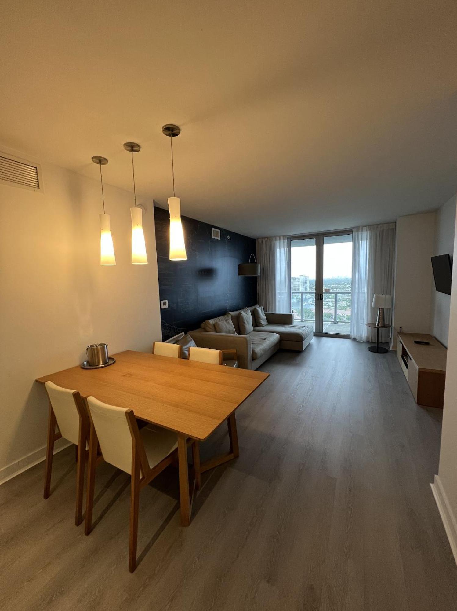 23Rd Floor Luxury & Spacious Beachwalk Resort Apartment With Amazing View Холандейл Бийч Екстериор снимка