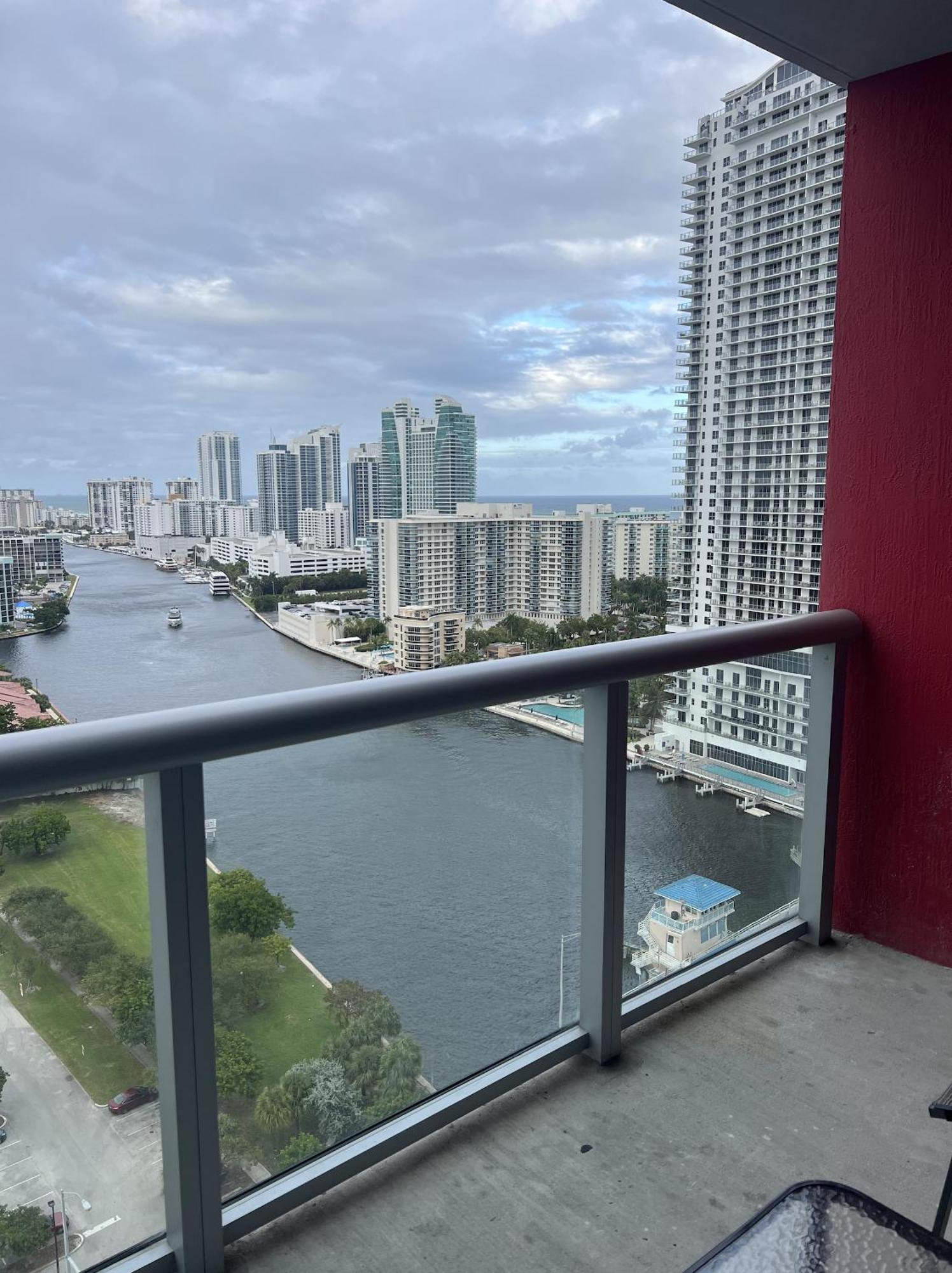 23Rd Floor Luxury & Spacious Beachwalk Resort Apartment With Amazing View Холандейл Бийч Екстериор снимка