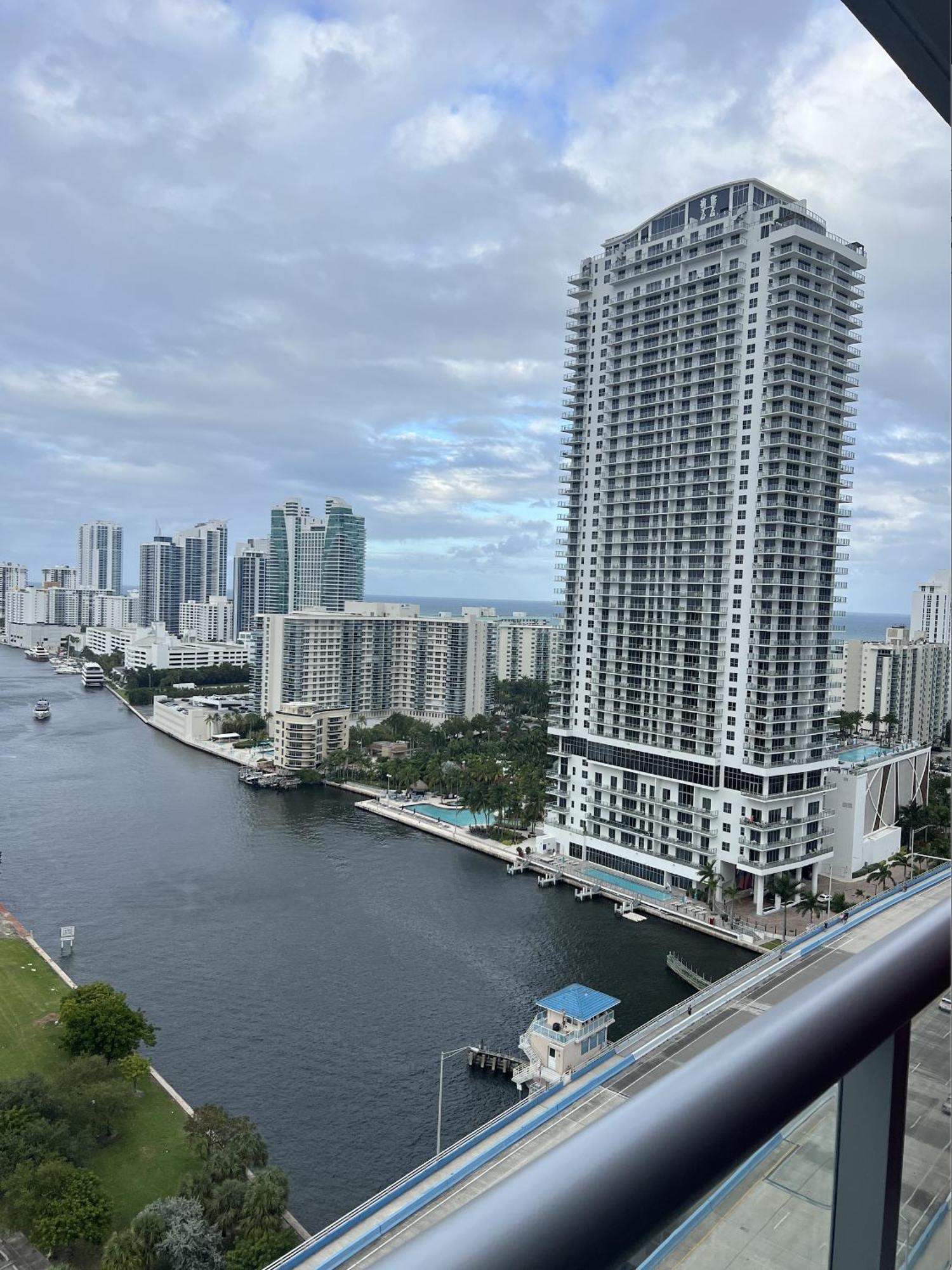23Rd Floor Luxury & Spacious Beachwalk Resort Apartment With Amazing View Холандейл Бийч Екстериор снимка