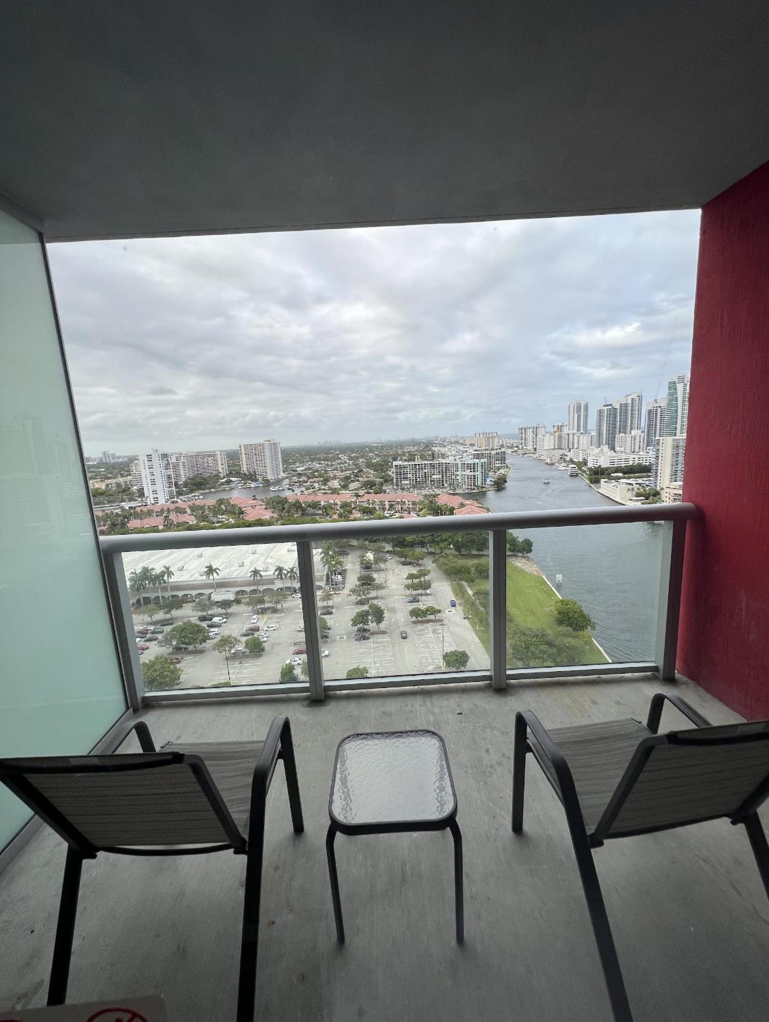 23Rd Floor Luxury & Spacious Beachwalk Resort Apartment With Amazing View Холандейл Бийч Екстериор снимка